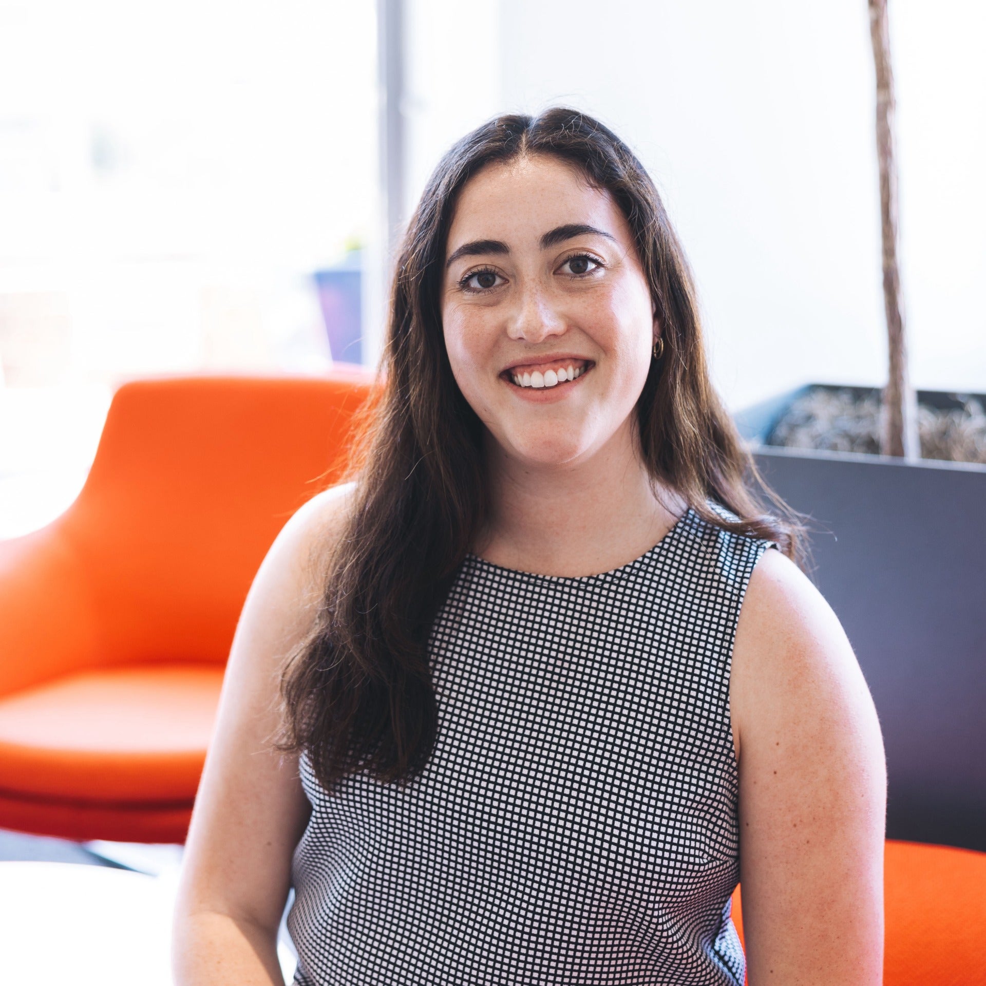 Isabella Sarmiento's headshot.