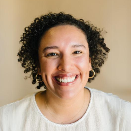 Gloria Molina-Estolano's headshot.